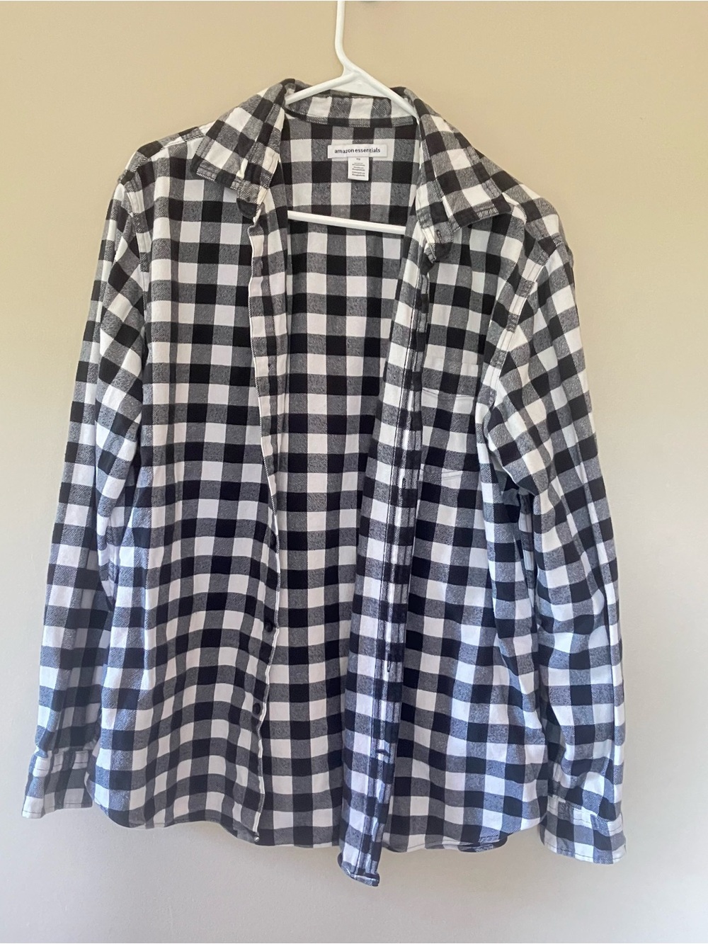 Amazon Essentials Men’s Flannel Shirt Large Black White Buffalo Plaid Cotton